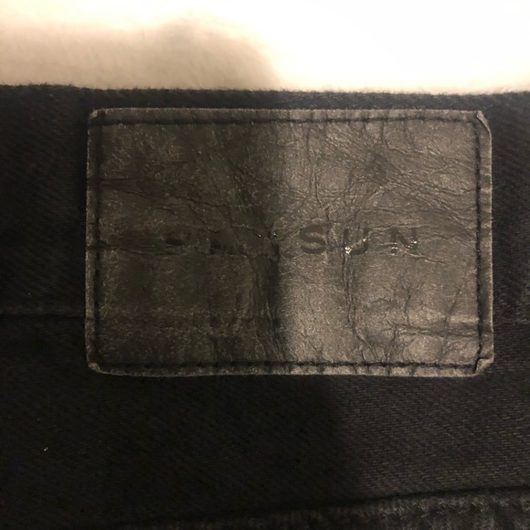 Pacsun: Skinny Black Distressed Shorts. Size:(32) - Picture 7 of 12